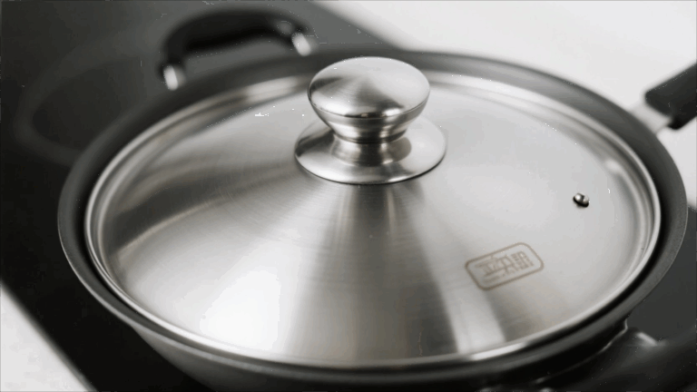 剛買的不銹鋼鍋蓋別直接用！教你正確開鍋方法